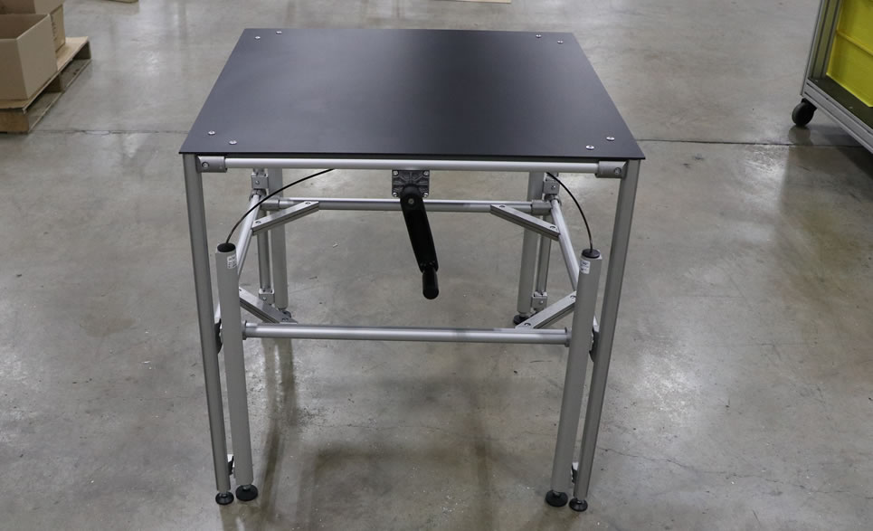 Manual Crank Adjustable Height Table, Mesa de altura ajustable con manivela manual