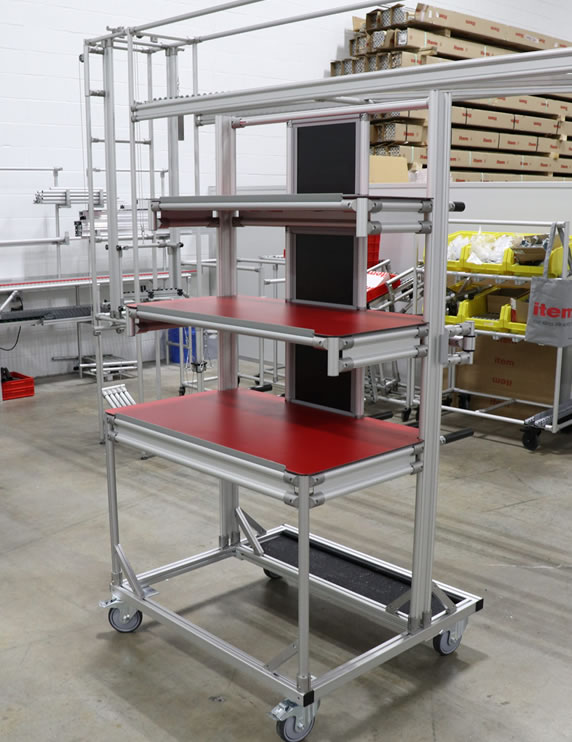 LPS Rolling Product Supply Cart with Red Panels - Carro de suministro de productos LPS con paneles rojos