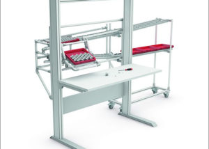 Bench with optimised container handling