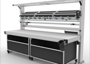 Estación de trabajo con carritos para cajas de cartón y construida de perfiles MB